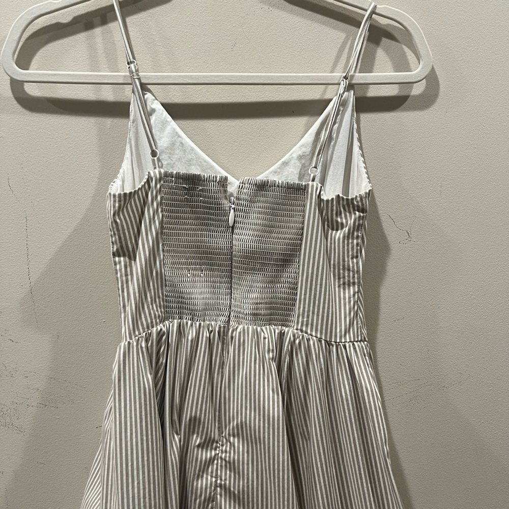 Aritzia Technique Poplin Dress in Cream and Olive stripes, Size 0 - Picture 6 of 6